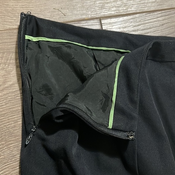 J. Crew Women's black skirt, Size 4 - Picture 5 of 7